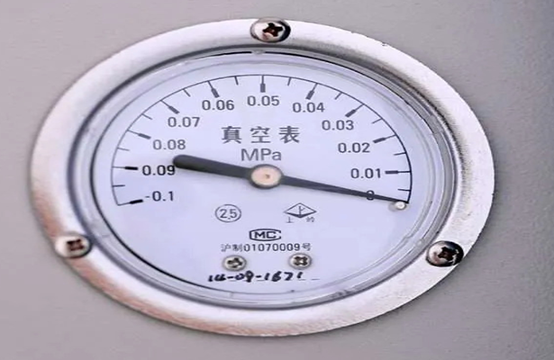 The relationship between the vacuum gauge reading and the vacuum degree of the vacuum drying oven